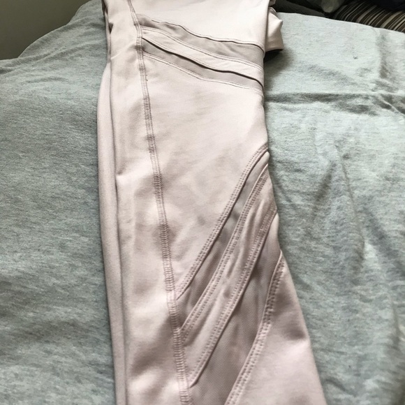 XS Forever 21 Mesh Workout Leggings - Picture 4 of 8